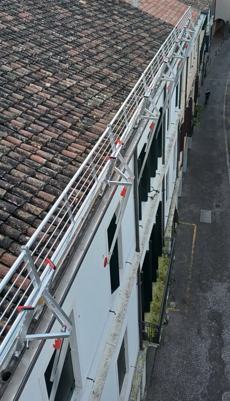 parapetti da grondaia in alluminio a noleggio a Padova